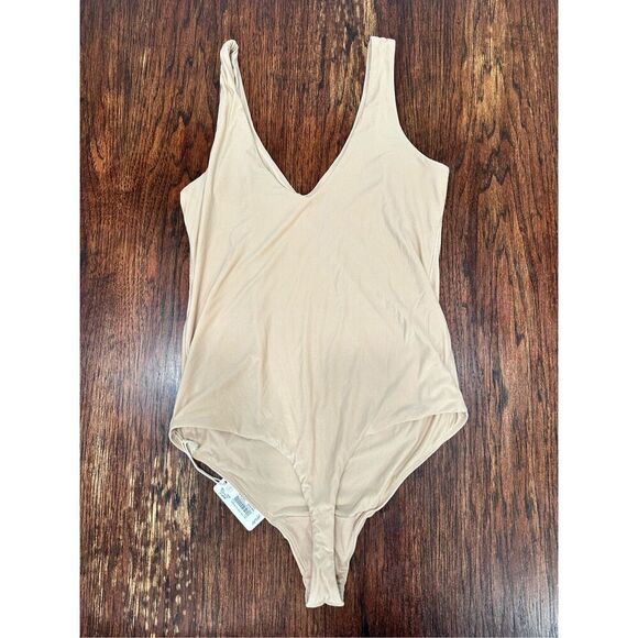 Aerie Smoothez Beige Sleeveless V Neck Bodysuit Size Medium New - Picture 3 of 4